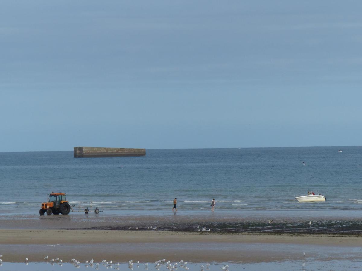Le Ruban Bleu Face A La Mer Arromanches-les-Bains Exterior photo