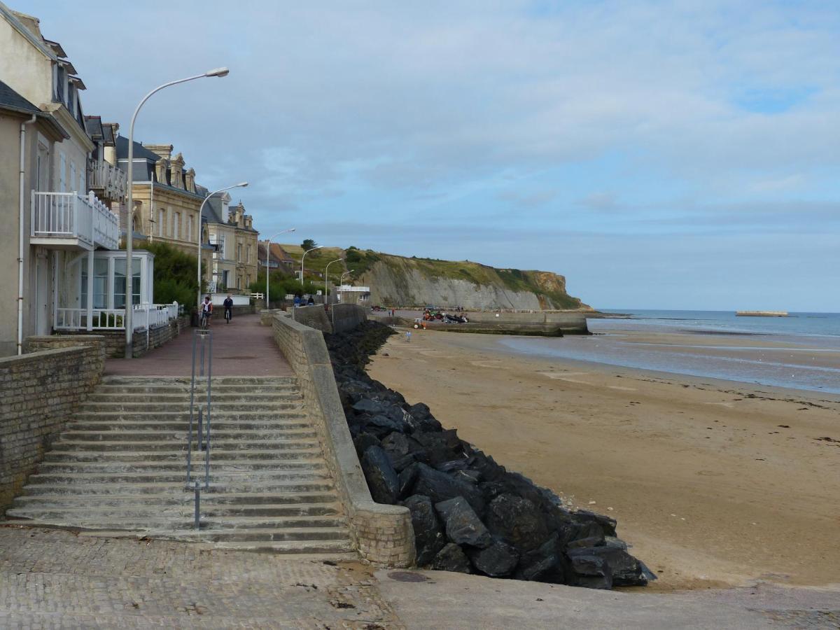 Le Ruban Bleu Face A La Mer Arromanches-les-Bains Exterior photo